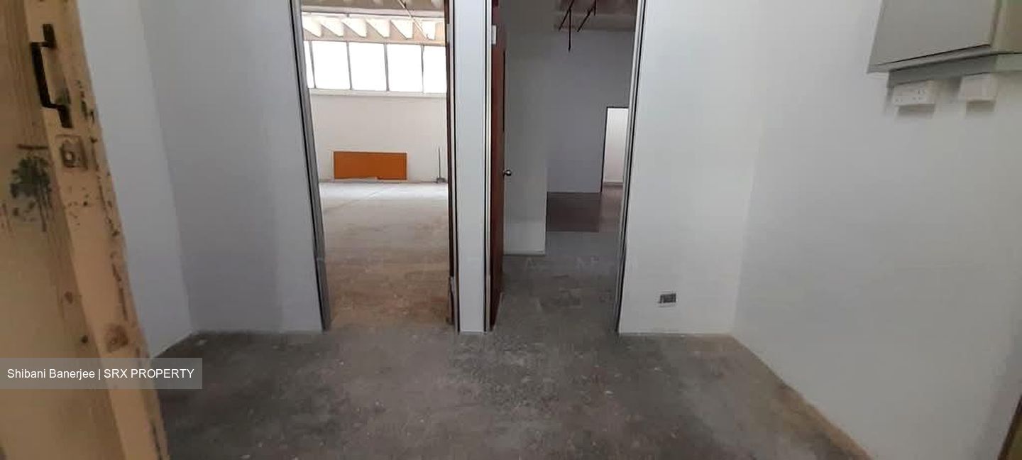 Guan Hua Warehouse Building (D13), Factory #553870181